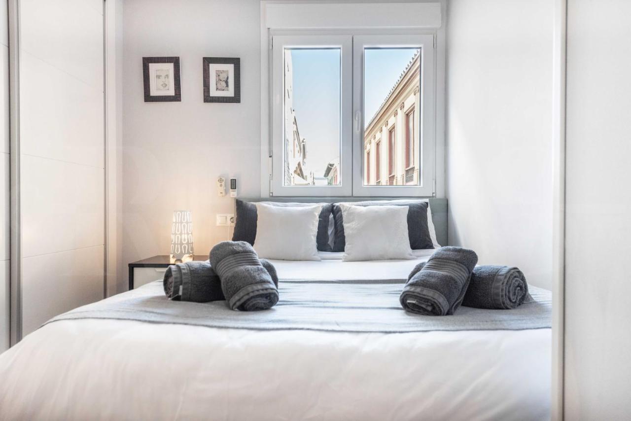 شقة Cosy Flat With Private Balcony - Historic Center By Rems مالقة المظهر الخارجي الصورة