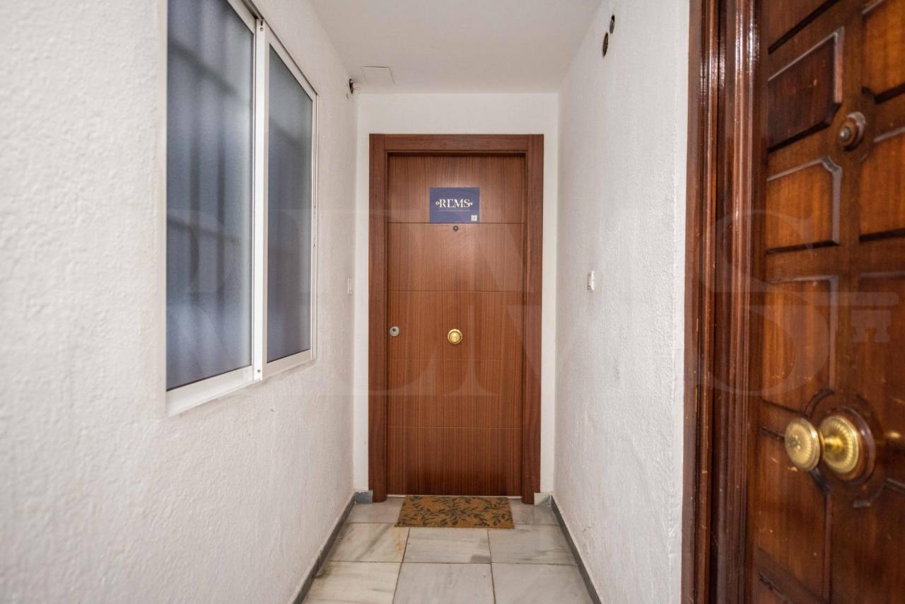 شقة Cosy Flat With Private Balcony - Historic Center By Rems مالقة المظهر الخارجي الصورة